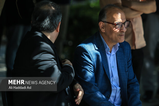 مراسم تشییع پیکر احمد پژمان