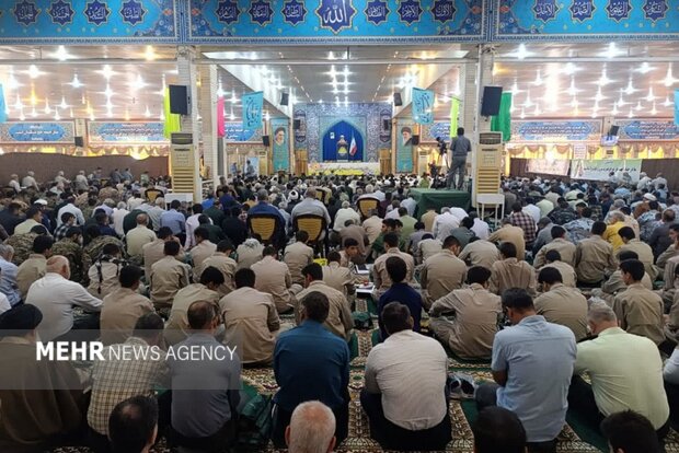 امام جمعه بوشهر: کشورهای غربی تاریخ خود در خلیج فارس را مطالعه کنند