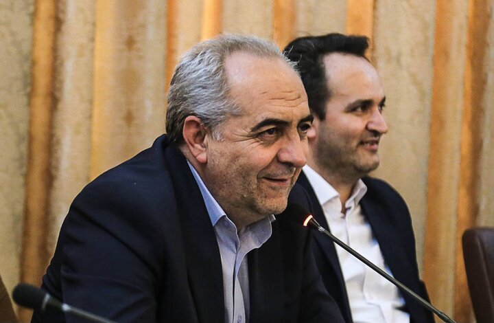 سرمست: بر عهد خود با ایثارگران و فرزندان شهدا ایستاده‌ام