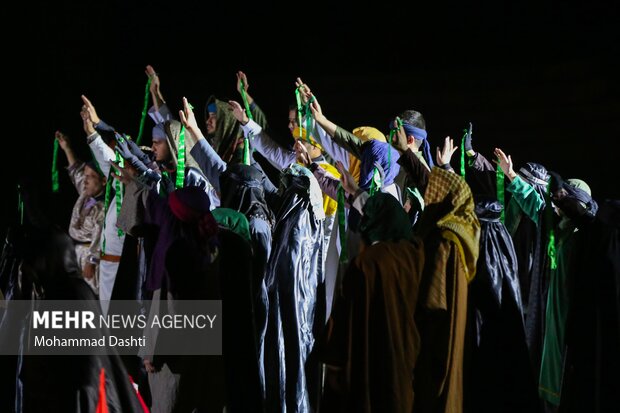 نمایش افلاکیان خاکی در اردبیل