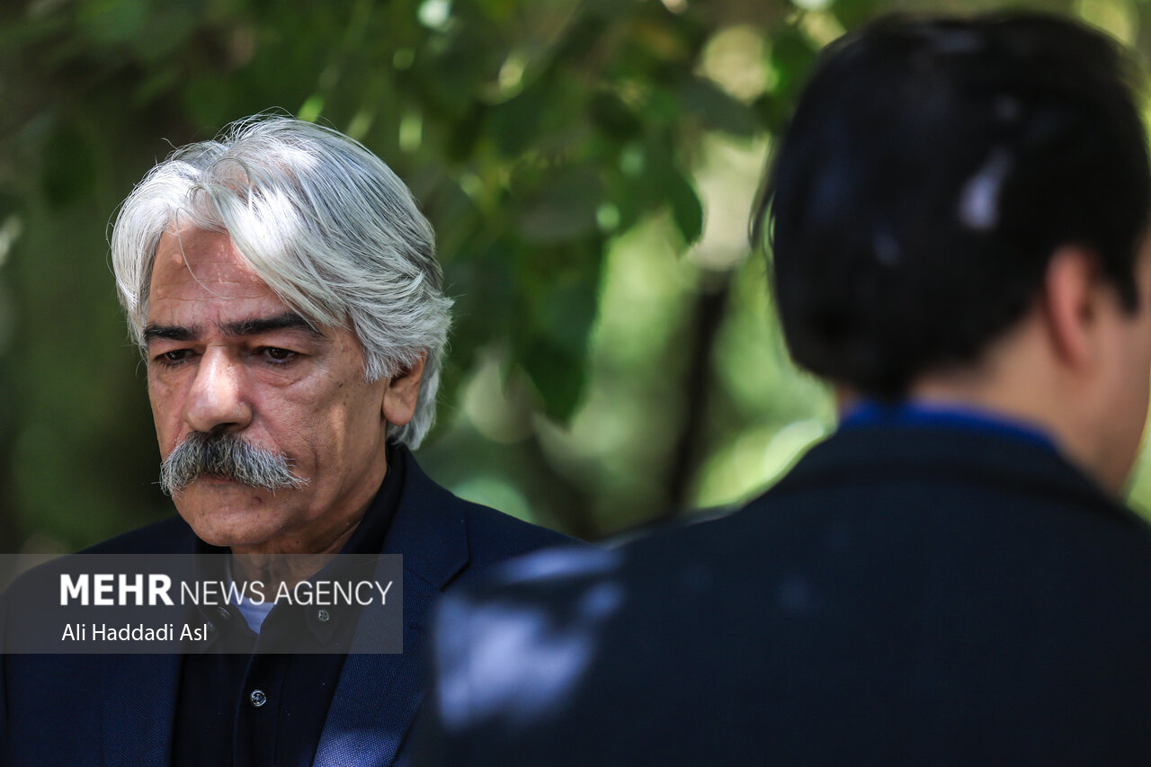 وداع با احمد پژمان در تالار وحدت؛ هنرمندی که شرافت موسیقی را نگه داشت وداع با احمد پژمان در تالار وحدت؛ هنرمندی که شرافت موسیقی را نگه داشت