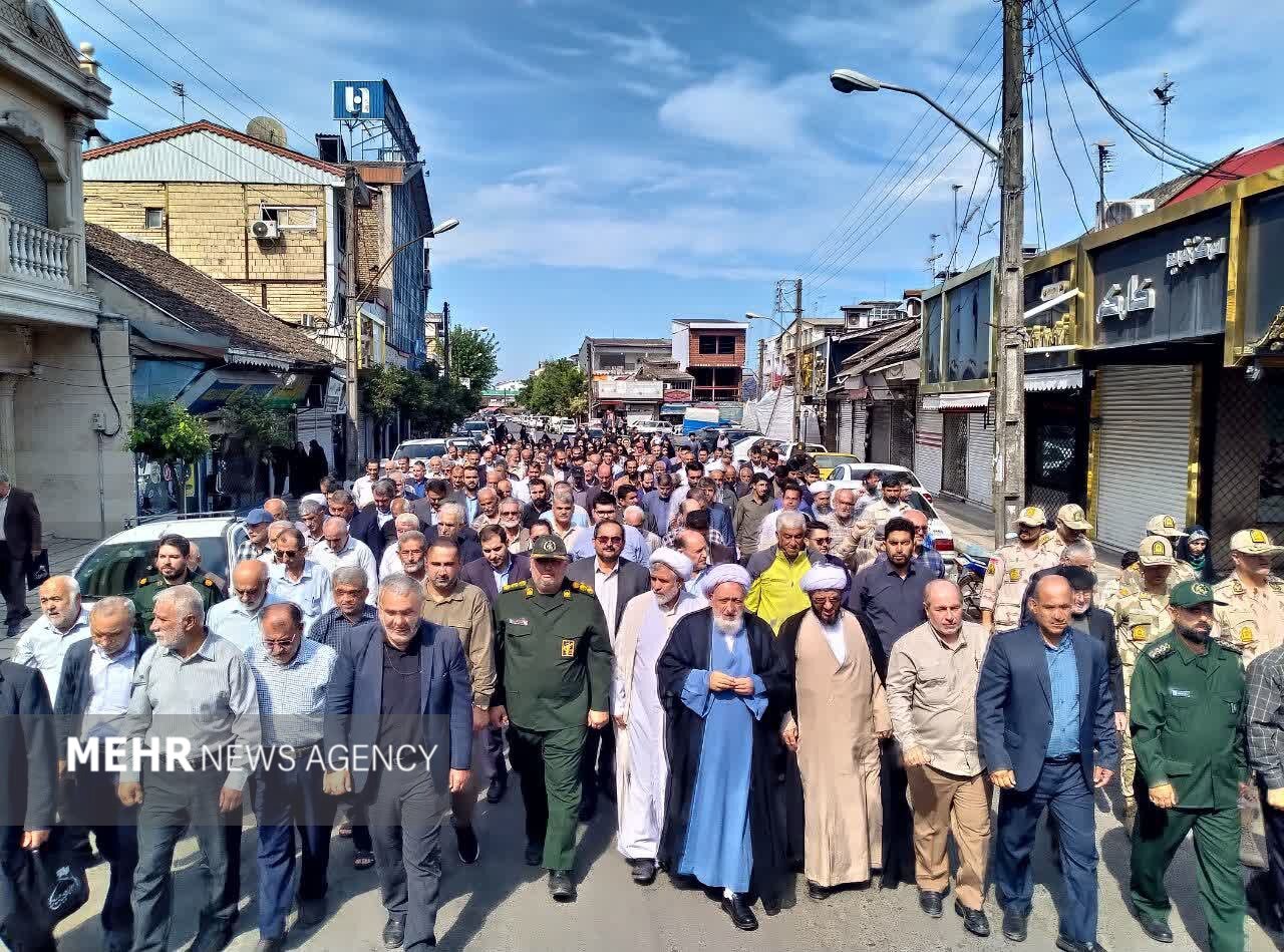 نمازگزاران آستارایی انزجار خود از رژیم صهیونیستی را فریاد زدند