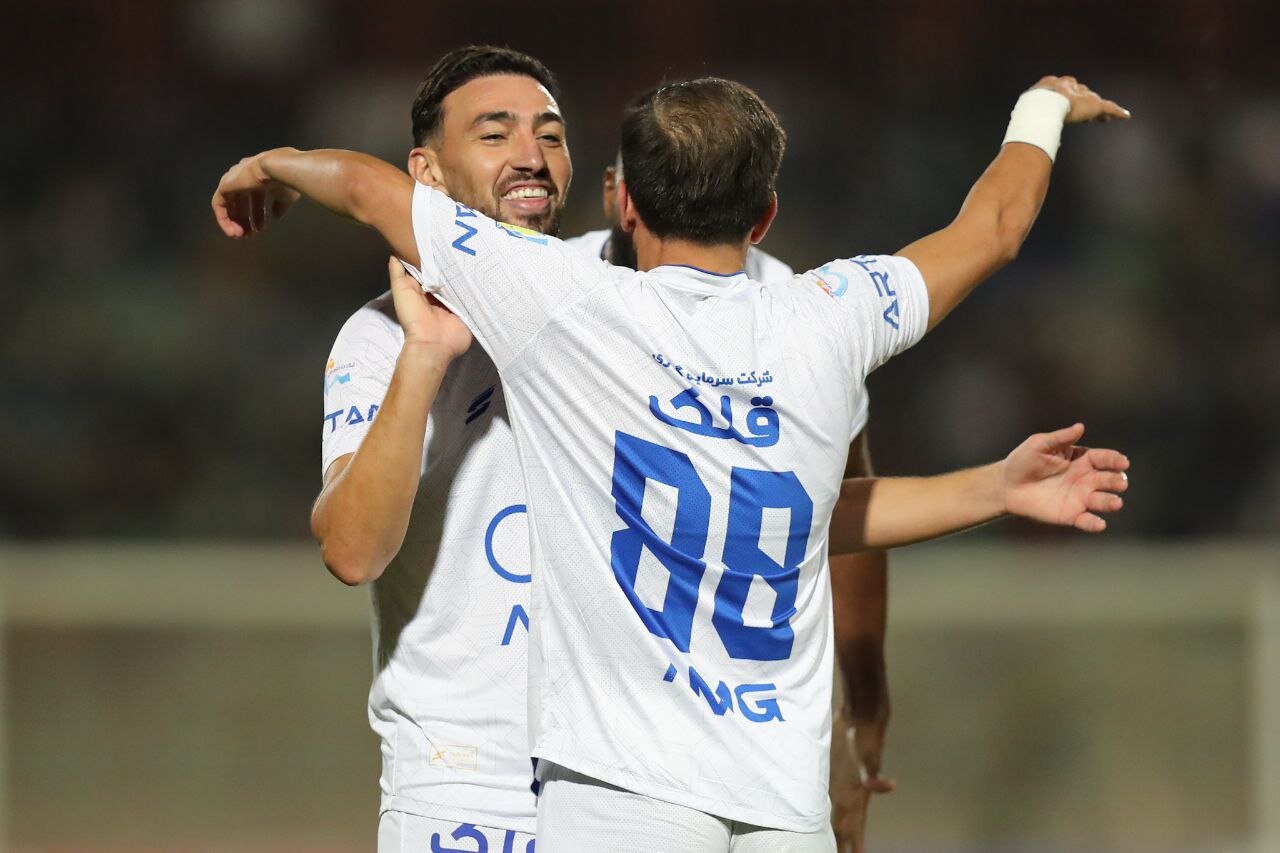 تنها نکته مثبت در ترکیب استقلال/ ساپینتو همچنان سردرگم در مورد دو پست