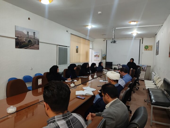 دهقان: ظرفیتهای فرهنگی برای تحقق سیاستهای جوانی جمعیت استفاده شود