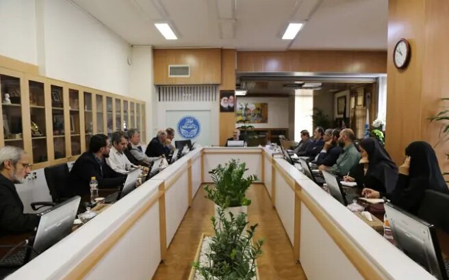 وجود حدود ۹۰۰ نفر نیروی کارشناس مازاد در دانشگاه تهران