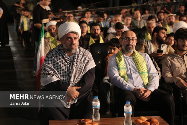اجتماع اصحاب نصر  با حضور یاران صمود و خانواده شهدای لبنان در ناو شهید رودکی