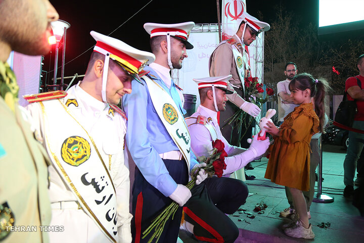 Iranians show gratitude to Armed Forces with "Well done, Iran" campaign