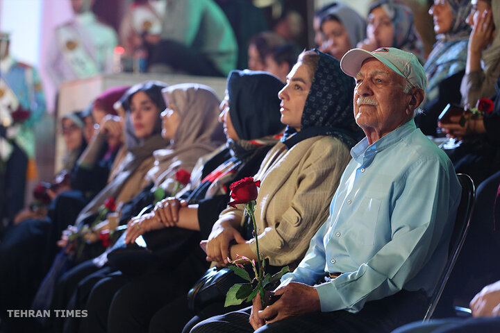 Iranians show gratitude to Armed Forces with "Well done, Iran" campaign
