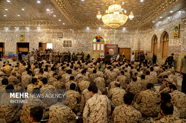 بزرگداشت روز سرباز در آستان حضرت عبدالعظیم (ع)