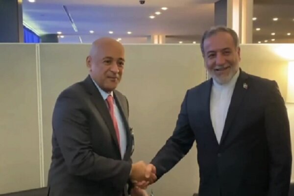 عراقچی با دبیرکل شورای همکاری خلیج فارس دیدار و گفتگو کرد