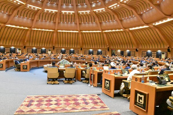 معاون وزیر اطلاعات: وفاق و وحدت ملی رمز مقابله با دشمنان است معاون وزیر اطلاعات: وفاق و وحدت ملی رمز مقابله با دشمنان است