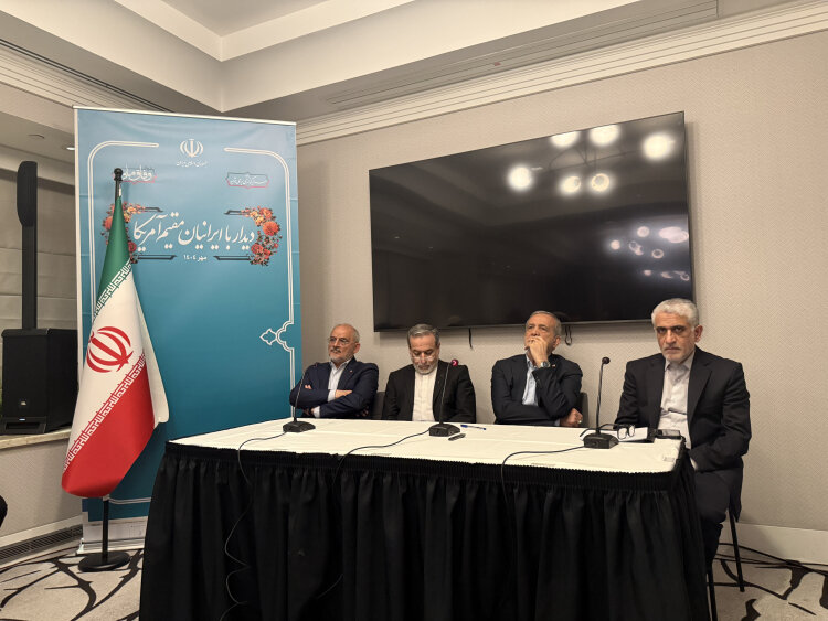 رئیس جمهور: اداره امور را باید به خادمان واقعی بسپاریم