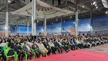 نور باران در آسمان پرستاره قومس؛ روایت ۳هزار پرستوی عاشق