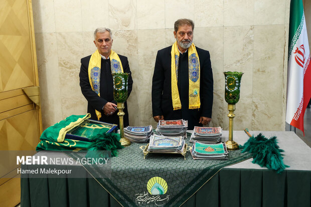 حضور خادمان حرم حضرت عبدالعظیم حسنی(ع) در صحن علنی مجلس