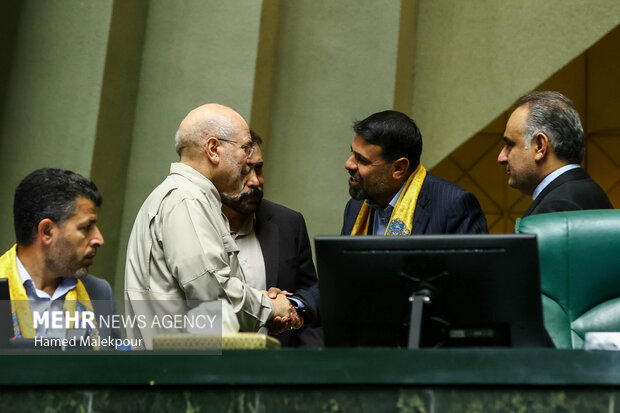حضور خادمان حرم حضرت عبدالعظیم حسنی(ع) در صحن علنی مجلس