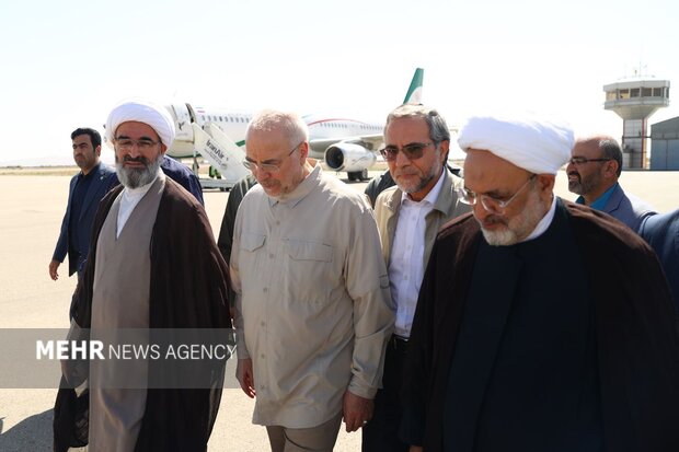 قالیباف برای ادای دین به شهدای سمنان وارد این استان شد