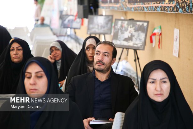 آیین رونمایی از 51 کتاب دفاع مقدس خراسان شمالی در بجنورد