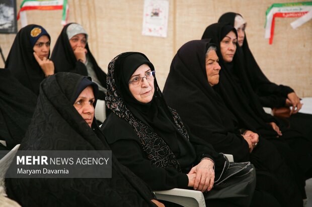 آیین رونمایی از 51 کتاب دفاع مقدس خراسان شمالی در بجنورد