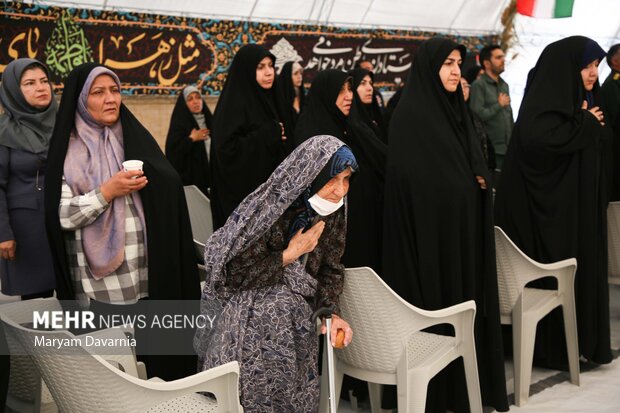 آیین رونمایی از 51 کتاب دفاع مقدس خراسان شمالی در بجنورد