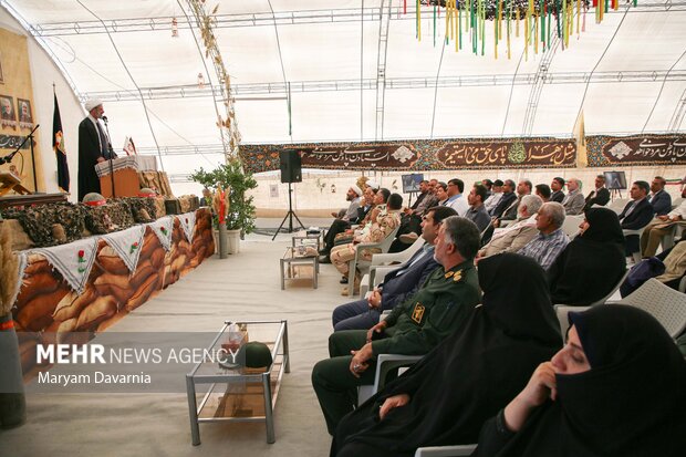 آیین رونمایی از 51 کتاب دفاع مقدس خراسان شمالی در بجنورد