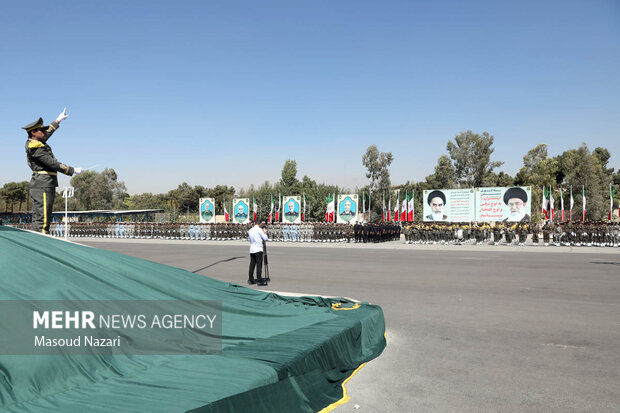 دوره جامعه‌پذیری نظامی دانشجویان دانشگاه‌های افسری ارتش