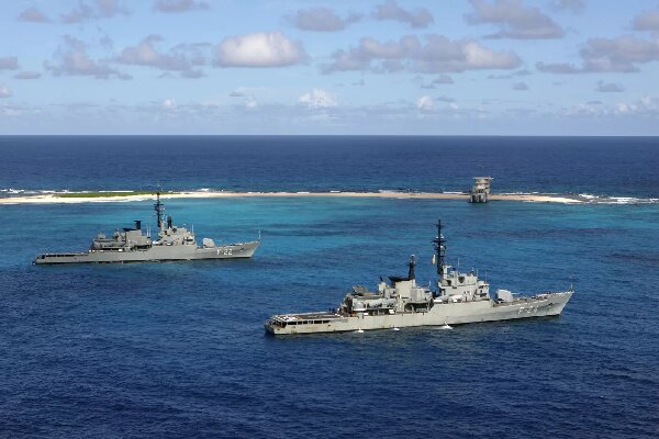 Kazan kaynıyor; Venezuela'dan ABD'ye gövde gösterisi