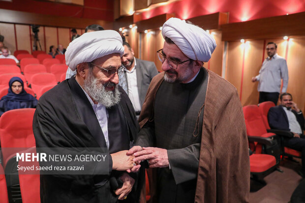 محفل شعر و ادب «ماه لبنانی»