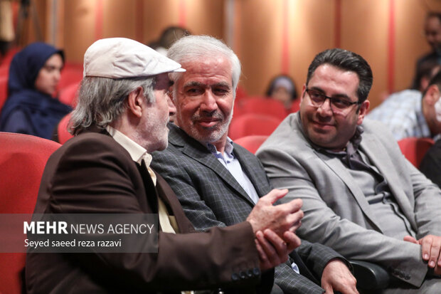 محفل شعر و ادب «ماه لبنانی»