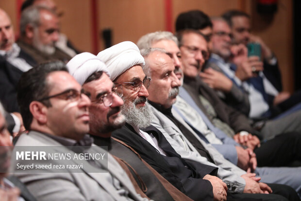 محفل شعر و ادب «ماه لبنانی»