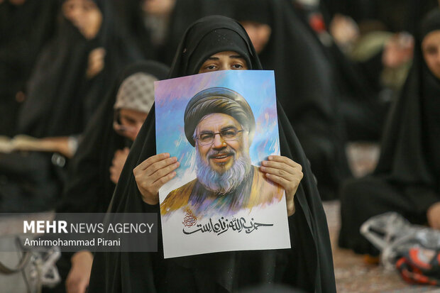 مراسم سالگرد شهادت سیدحسن نصرالله در حرم حضرت معصومه(س)