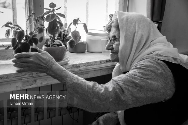 یبوست در سالمندان میتواند سبب خشکی مزاج میشود یبوست در سالمندان میتواند سبب خشکی مزاج میشود