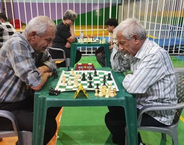 مسابقات شطرنج آزاد کشوری در بندر گناوه برگزار شد