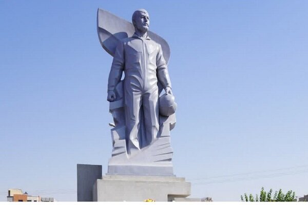 رونمایی از تندیس شهیدان حسنپور و لشگری در قزوین رونمایی از تندیس شهیدان حسنپور و لشگری در قزوین