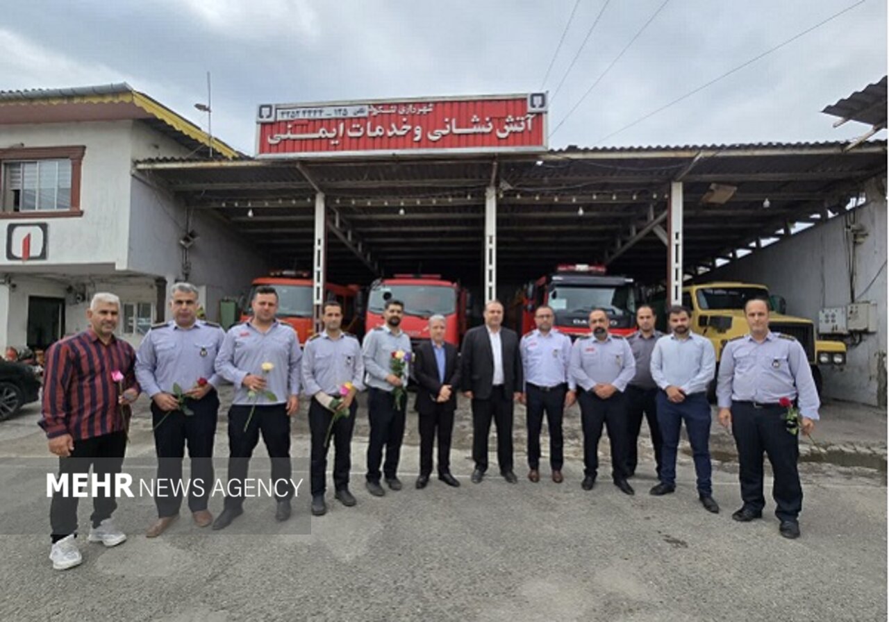 فرماندار لنگرود: آتش‌نشانان نماد ایثار و مسئولیت‌ پذیری اجتماعی هستند