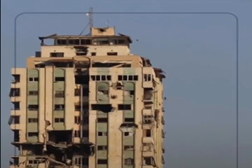 فيديو...لحظة تدمير برج مكة في مدينة غزة