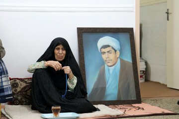 ائمه جمعه با مادران شهدای روحانیت شهرستان دیر دیدار کردند