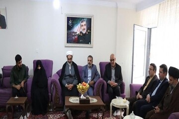 رئیس سازمان قضایی نیروهای مسلح با خانواده شهید حاجی‌زاده دیدار کرد