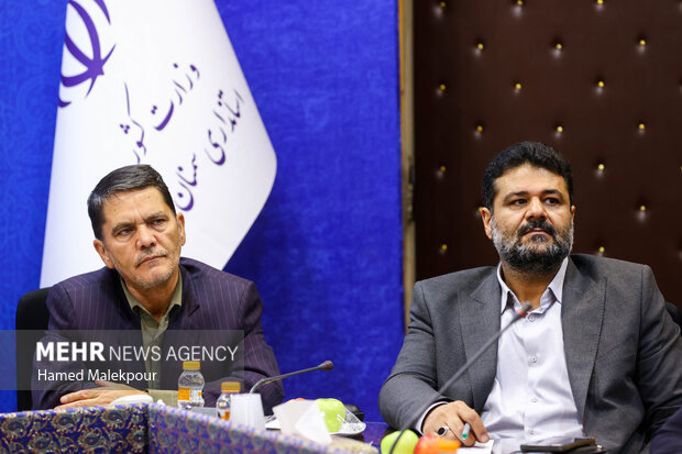 نشست بررسی شبیه‌سازی طرح رفع ناترازی انرژی در استان سمنان با حضور محمدباقر قالیباف رئیس مجلس شورای اسلامی