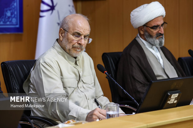 نشست شورای برنامه‌ریزی و توسعه استان سمنان و فعالان اقتصادی با حضور محمدباقر قالیباف رئیس مجلس شورای اسلامی