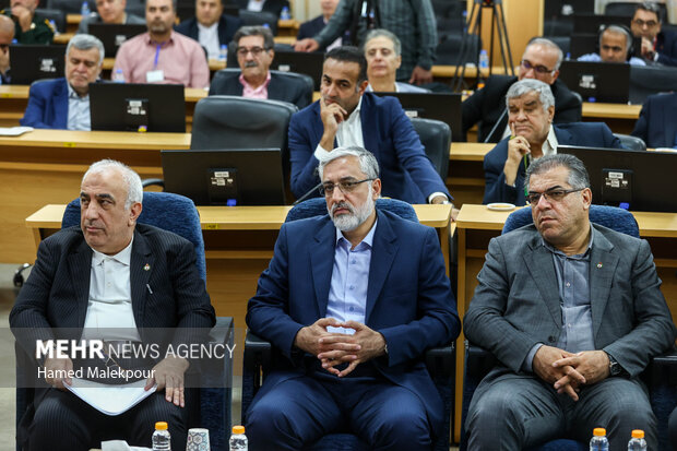نشست شورای برنامه‌ریزی و توسعه استان سمنان و فعالان اقتصادی با حضور محمدباقر قالیباف رئیس مجلس شورای اسلامی