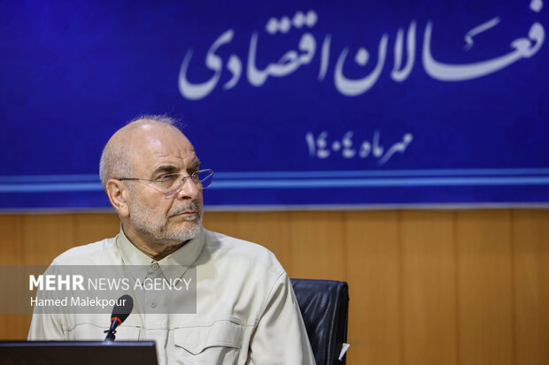 نشست شورای برنامه‌ریزی و توسعه استان سمنان و فعالان اقتصادی با حضور محمدباقر قالیباف رئیس مجلس شورای اسلامی
