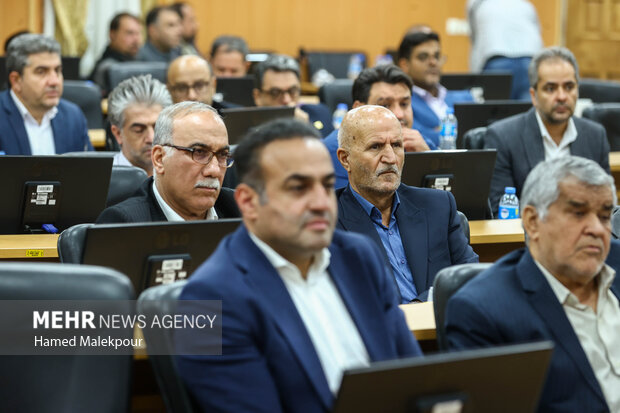 نشست شورای برنامه‌ریزی و توسعه استان سمنان و فعالان اقتصادی با حضور محمدباقر قالیباف رئیس مجلس شورای اسلامی