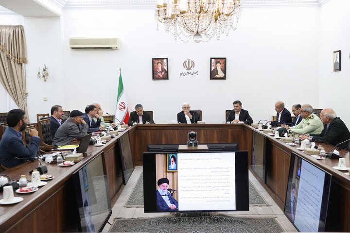 عارف: اجازه نمیدهیم با سفره مردم شوخی کنند