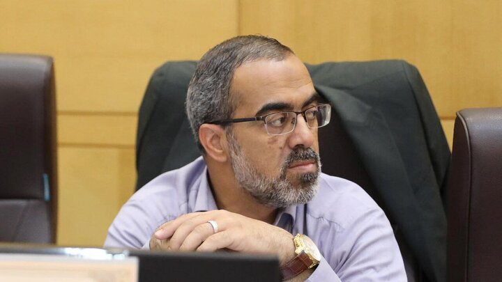 ایزدخواه: مشروط کردن اقتصاد کشور به اسنپ بک و تحریمها کار غلطی است