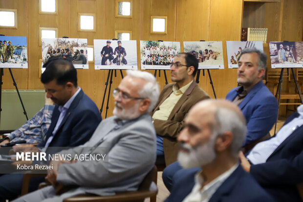 رونمایی از کتاب «از صحن دانشگاه تا خط مقدم» در مشهد