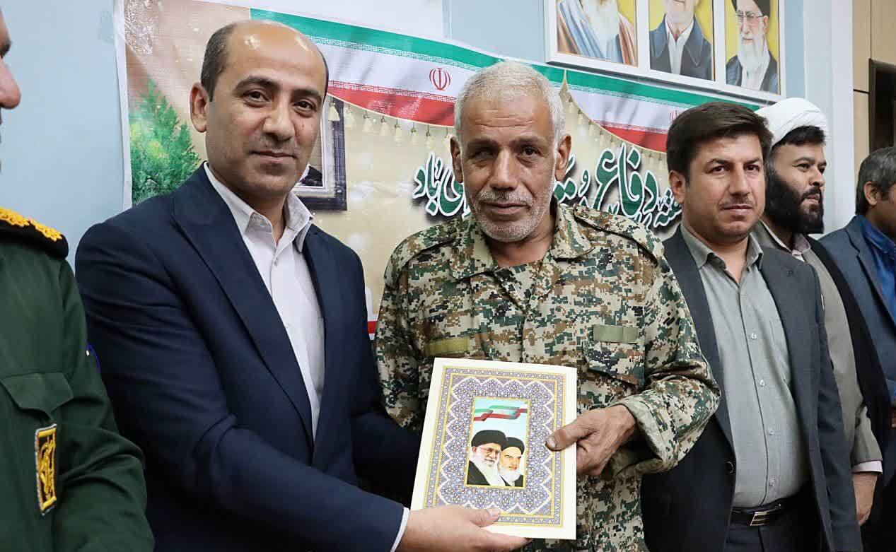 فرماندار دشتی: با همدلی و وفاق میتوانیم از همه مشکلات عبور کنیم