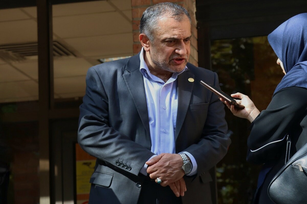 واکنش رئیس دانشگاه شریف به انتخاب رشته کامپیوتر توسط برترینهای کنکور