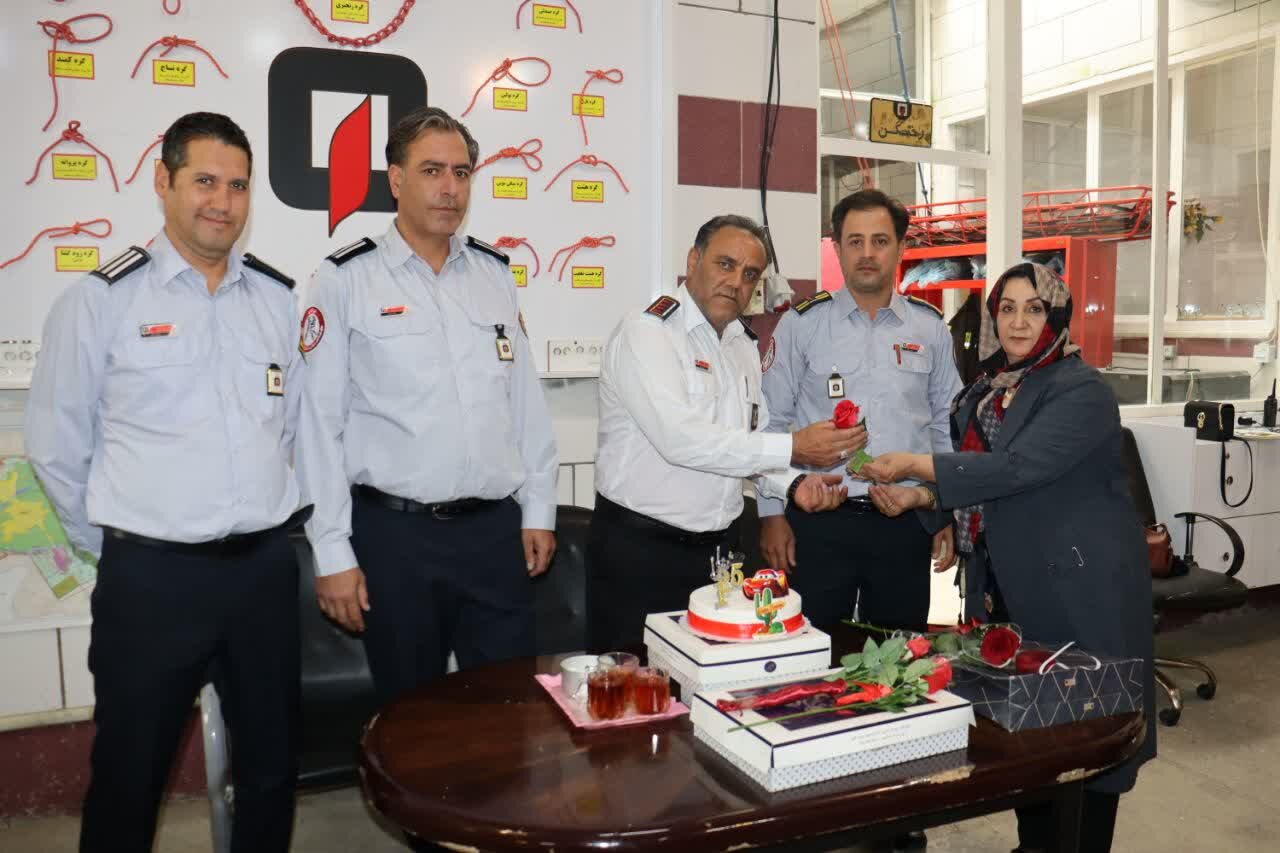 آتشنشانی رسالتی انسانی است؛ ۸۳۳۲ مأموریت در یک سال گذشته