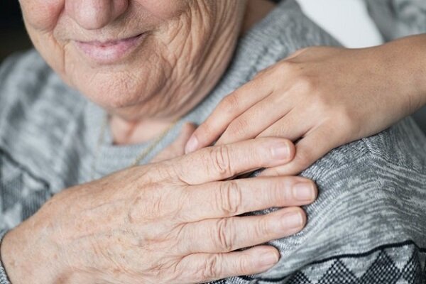 چرا از خدمات پرستار سالمند استفاده کنیم؟