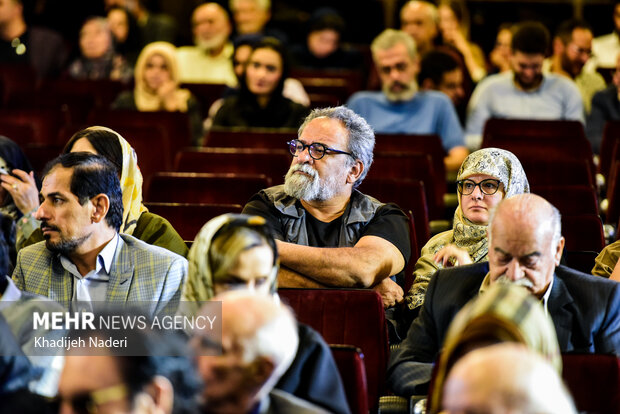 گردهمایی هنرمندان به مناسبت چهلمین روز درگذشت استاد فرشچیان در اصفهان